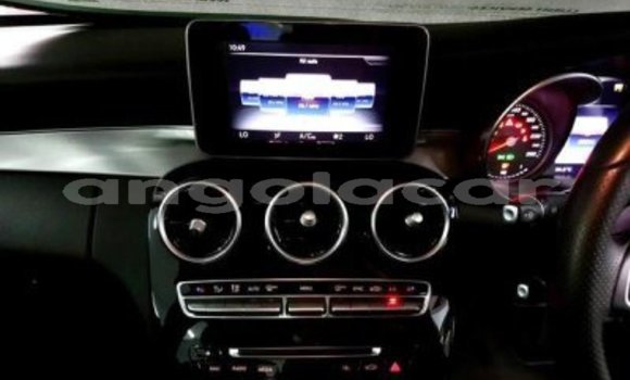 Acheter Occasion Voiture Mercedes-Benz C–Class Gris à Luanda, Province de Luanda Acheter Occasion Voiture Mercedes-Benz C–Class Gris à Luanda, Province de Luanda