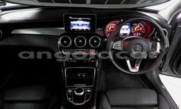 Acheter Occasion Voiture Mercedes-Benz C–Class Gris à Luanda, Province de Luanda Acheter Occasion Voiture Mercedes-Benz C–Class Gris à Luanda, Province de Luanda