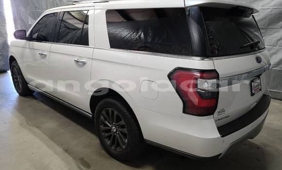 Comprar Usado Ford Expedition Branco Carro em Luena em Moxico Comprar Usado Ford Expedition Branco Carro em Luena em Moxico