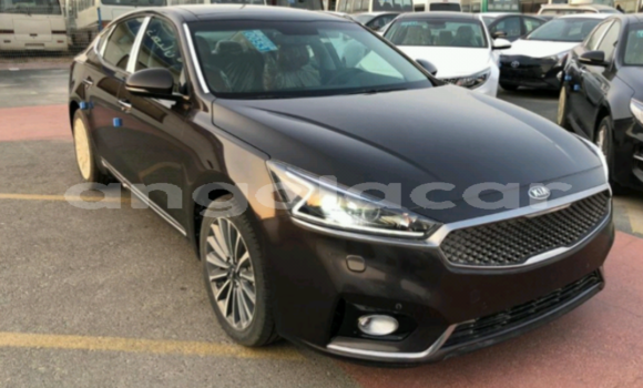 Acheter Occasion Voiture Kia Cadenza Noir à N'zeto, Zaïre Acheter Occasion Voiture Kia Cadenza Noir à N'zeto, Zaïre