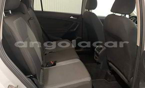 Acheter Occasion Voiture Volkswagen Tiguan Blanc à Luena, Moxico Acheter Occasion Voiture Volkswagen Tiguan Blanc à Luena, Moxico