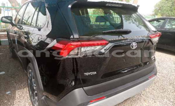 Comprar Usado Toyota RAV4 Preto Carro em Luanda em Luanda Province