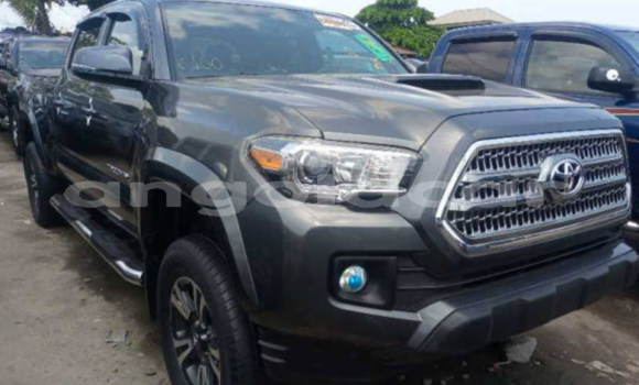 Acheter Occasion Voiture Toyota Tacoma Noir à Luanda, Province de Luanda Acheter Occasion Voiture Toyota Tacoma Noir à Luanda, Province de Luanda