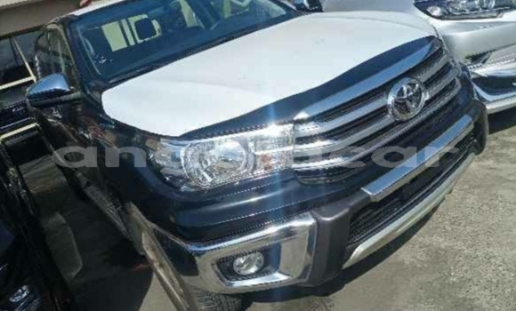 Buy Used Toyota Hilux Black Car in Luena in Moxico Buy Used Toyota Hilux Black Car in Luena in Moxico