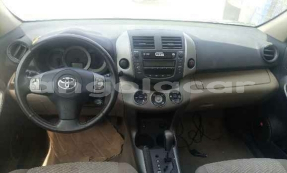 Buy Used Toyota RAV4 White Car in Luena in Moxico Buy Used Toyota RAV4 White Car in Luena in Moxico
