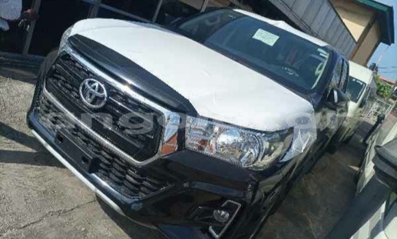 Acheter Occasion Voiture Toyota Fortuner Noir à Luena, Moxico Acheter Occasion Voiture Toyota Fortuner Noir à Luena, Moxico