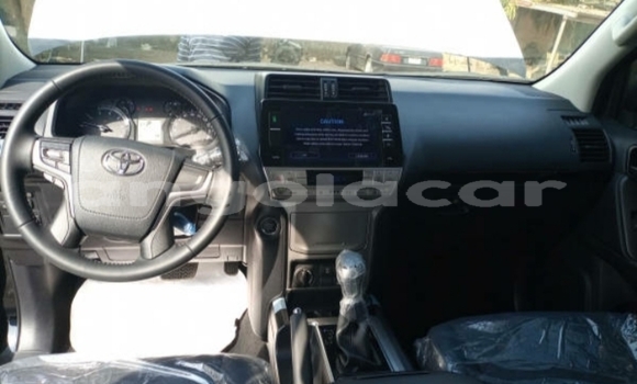 Comprar Usado Toyota Prado Preto Carro em Luena em Moxico Comprar Usado Toyota Prado Preto Carro em Luena em Moxico