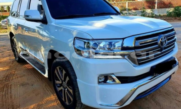 Comprar Usado Toyota Land Cruiser Branco Carro em Luanda em Luanda Province Comprar Usado Toyota Land Cruiser Branco Carro em Luanda em Luanda Province