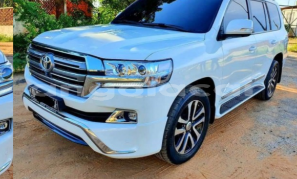 Comprar Usado Toyota Land Cruiser Branco Carro em Luanda em Luanda Province Comprar Usado Toyota Land Cruiser Branco Carro em Luanda em Luanda Province