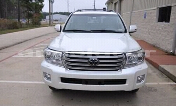 Comprar Usado Toyota Land Cruiser Branco Carro em Luanda em Luanda Province