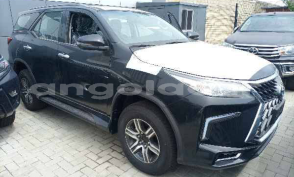 Buy New Toyota Fortuner Black Car in N'zeto in Zaire Buy New Toyota Fortuner Black Car in N'zeto in Zaire