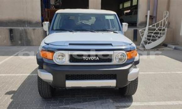 Comprar Usado Toyota FJ Cruiser Azul Carro em Luena em Moxico Comprar Usado Toyota FJ Cruiser Azul Carro em Luena em Moxico