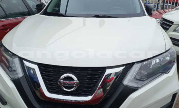 Comprar Usado Nissan Rogue Branco Carro em N'zeto em Zaire Comprar Usado Nissan Rogue Branco Carro em N'zeto em Zaire