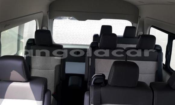 Buy Used Toyota Hiace White Car in Luena in Moxico Buy Used Toyota Hiace White Car in Luena in Moxico