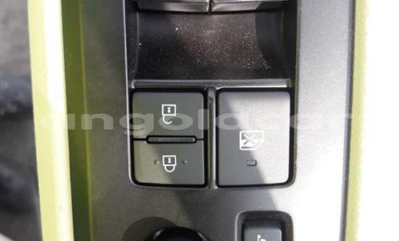 Buy Used Toyota Hiace White Car in Luena in Moxico Buy Used Toyota Hiace White Car in Luena in Moxico