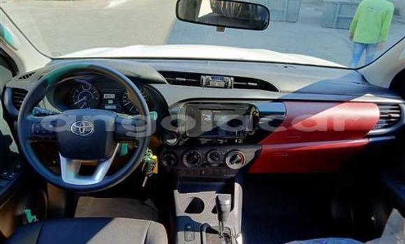 Acheter Neuf Voiture Toyota Hilux Blanc à Luena, Moxico Acheter Neuf Voiture Toyota Hilux Blanc à Luena, Moxico