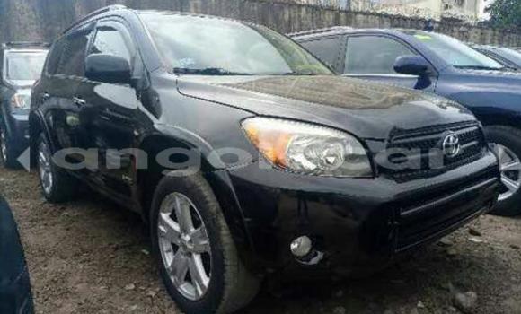 Comprar Usado Toyota RAV4 Azul Carro em Luena em Moxico Comprar Usado Toyota RAV4 Azul Carro em Luena em Moxico