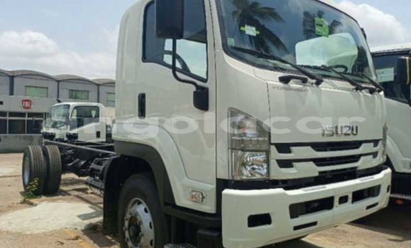 Comprar Novo Isuzu 117 Branco Carro em Luanda em Luanda Province