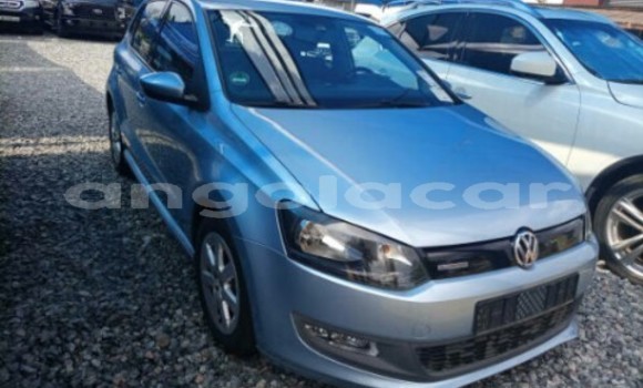 Comprar Usado Volkswagen Polo Prata Carro em Luena em Moxico