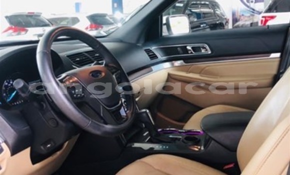 Buy Used Ford Explorer White Car in Luanda in Luanda Province Buy Used Ford Explorer White Car in Luanda in Luanda Province