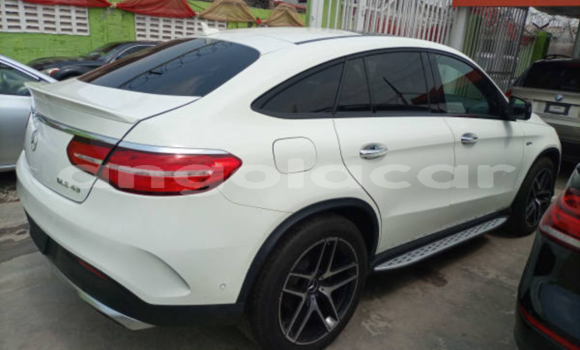 Acheter Occasion Voiture Mercedes-Benz CLA-klasse AMG Blanc à Luanda, Province de Luanda Acheter Occasion Voiture Mercedes-Benz CLA-klasse AMG Blanc à Luanda, Province de Luanda