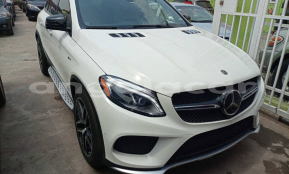 Acheter Occasion Voiture Mercedes-Benz CLA-klasse AMG Blanc à Luanda, Province de Luanda Acheter Occasion Voiture Mercedes-Benz CLA-klasse AMG Blanc à Luanda, Province de Luanda