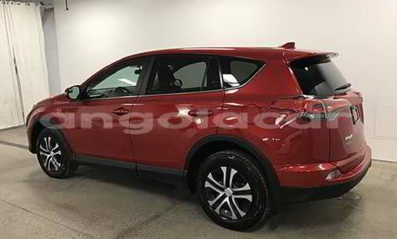 Comprar Usado Toyota RAV4 Vermelho Carro em Luena em Moxico Comprar Usado Toyota RAV4 Vermelho Carro em Luena em Moxico