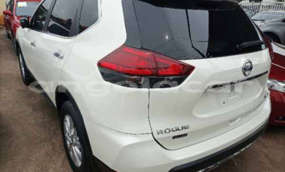 Acheter Occasion Voiture Nissan Rogue Blanc à Huambo, Huambo Acheter Occasion Voiture Nissan Rogue Blanc à Huambo, Huambo