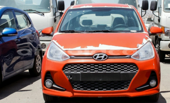 Comprar Novo Hyundai i10 Marrom Carro em Huambo em Huambo