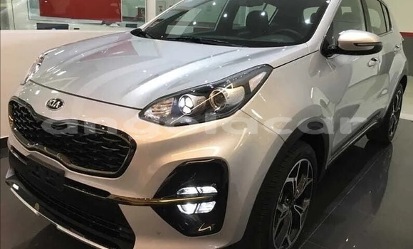Comprar Usado Kia Sportage Branco Carro em Huambo em Huambo