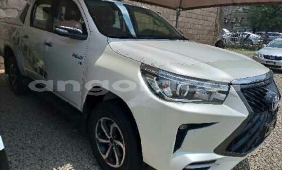 Buy New Toyota Hilux White Car in Luena in Moxico