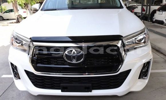 Buy Used Toyota Hilux White Car in Luanda in Luanda Province Buy Used Toyota Hilux White Car in Luanda in Luanda Province