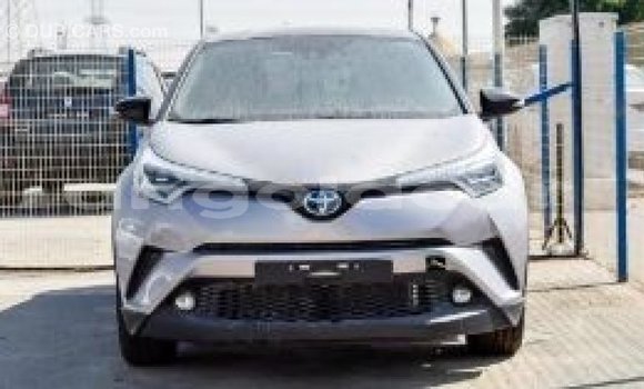 Comprar Importar Toyota C-HR Outro Carro em Import - Dubai em Bengo Province Comprar Importar Toyota C-HR Outro Carro em Import - Dubai em Bengo Province