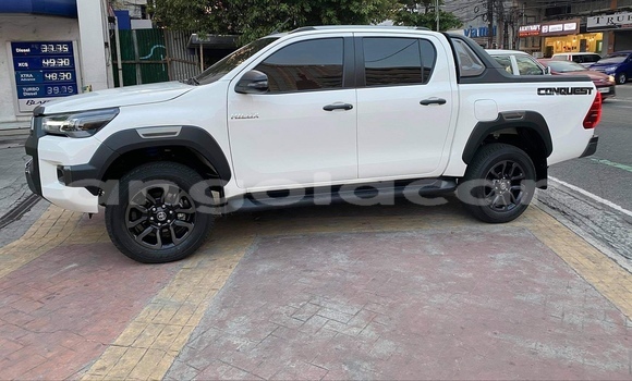 Buy Used Toyota Hilux White Car in N'zeto in Zaire Buy Used Toyota Hilux White Car in N'zeto in Zaire