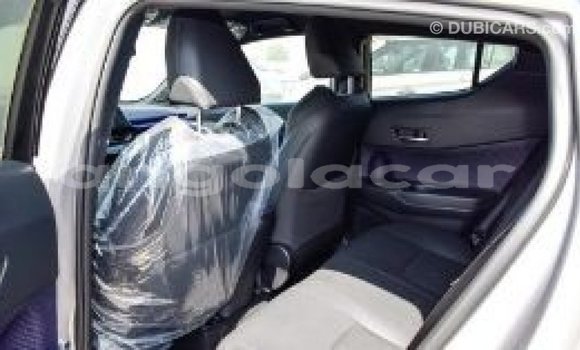 Comprar Importar Toyota C-HR Outro Carro em Import - Dubai em Bengo Province Comprar Importar Toyota C-HR Outro Carro em Import - Dubai em Bengo Province