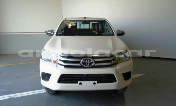 Comprar Usado Toyota Hilux Branco Carro em Luanda em Luanda Province Comprar Usado Toyota Hilux Branco Carro em Luanda em Luanda Province