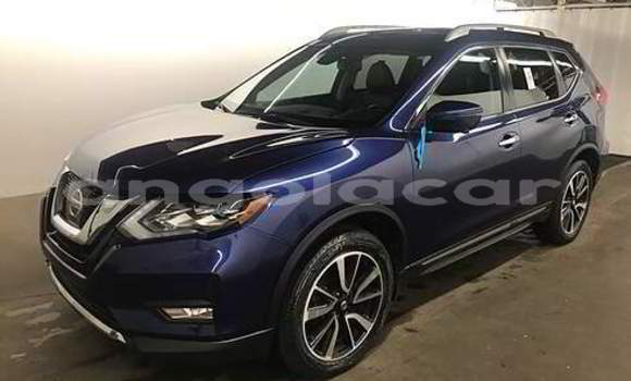 Acheter Occasion Voiture Nissan Rogue Bleu à Luena, Moxico