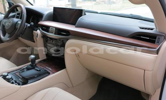 Acheter Occasion Voiture Lexus LX 570 Blanc à Caala, Huambo Acheter Occasion Voiture Lexus LX 570 Blanc à Caala, Huambo