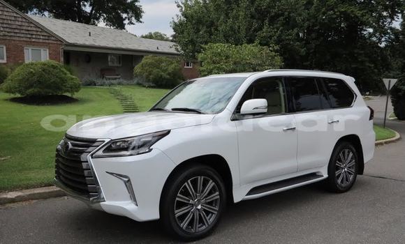 Acheter Occasion Voiture Lexus LX 570 Blanc à Caala, Huambo Acheter Occasion Voiture Lexus LX 570 Blanc à Caala, Huambo