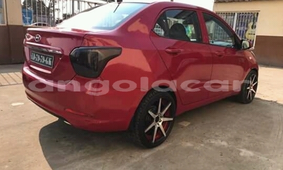 Acheter Occasion Voiture Hyundai i10 Rouge à Luena, Moxico Acheter Occasion Voiture Hyundai i10 Rouge à Luena, Moxico