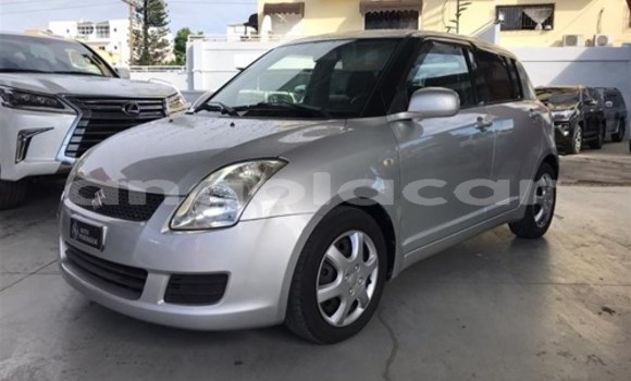 Comprar Usado Suzuki Swift Outro Carro em Luanda em Luanda Province