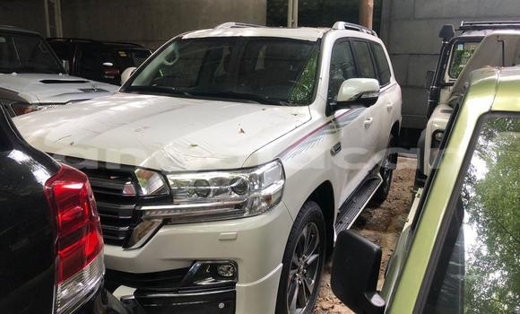 Acheter Occasion Voiture Toyota Land Cruiser Blanc à Luena, Moxico