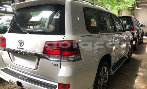 Acheter Occasion Voiture Toyota Land Cruiser Blanc à Luena, Moxico Acheter Occasion Voiture Toyota Land Cruiser Blanc à Luena, Moxico