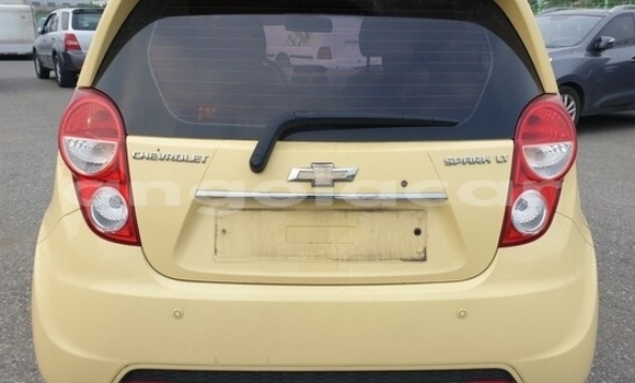 Buy Used Chevrolet spark White Car in Luanda in Luanda Province Buy Used Chevrolet spark White Car in Luanda in Luanda Province