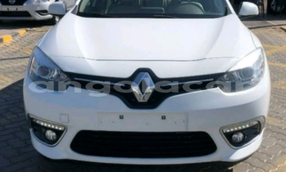Acheter Occasion Voiture Renault Fluence Blanc à Luanda, Province de Luanda