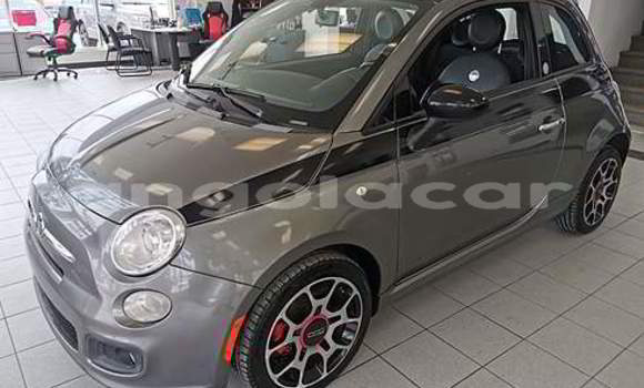 Comprar Usado Fiat 500 Outro Carro em Luena em Moxico