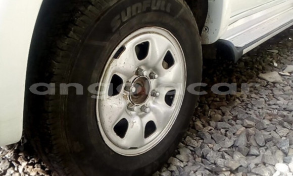 Buy Used Toyota Hilux White Car in Luena in Moxico Buy Used Toyota Hilux White Car in Luena in Moxico