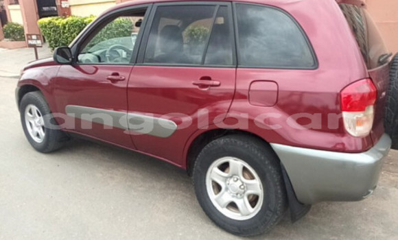 Comprar Usado Toyota RAV4 Vermelho Carro em Luena em Moxico Comprar Usado Toyota RAV4 Vermelho Carro em Luena em Moxico