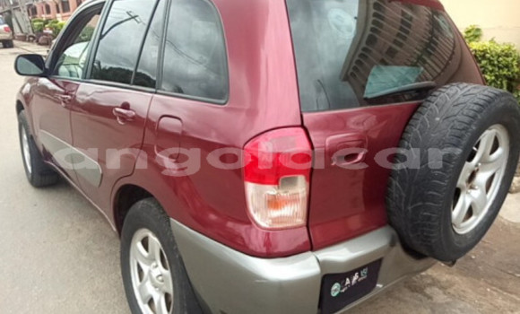 Comprar Usado Toyota RAV4 Vermelho Carro em Luena em Moxico Comprar Usado Toyota RAV4 Vermelho Carro em Luena em Moxico