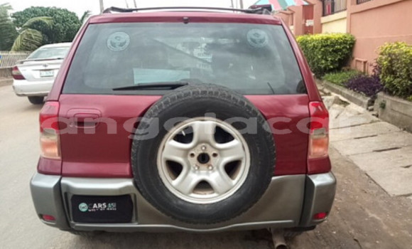 Comprar Usado Toyota RAV4 Vermelho Carro em Luena em Moxico Comprar Usado Toyota RAV4 Vermelho Carro em Luena em Moxico